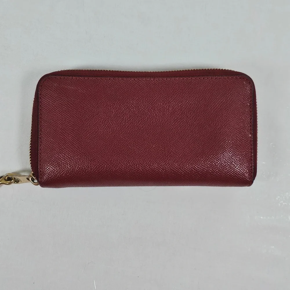 Coach Burgundy Crossgrain Leather Accordion Zip Wallet Wristlet Gold Hardware